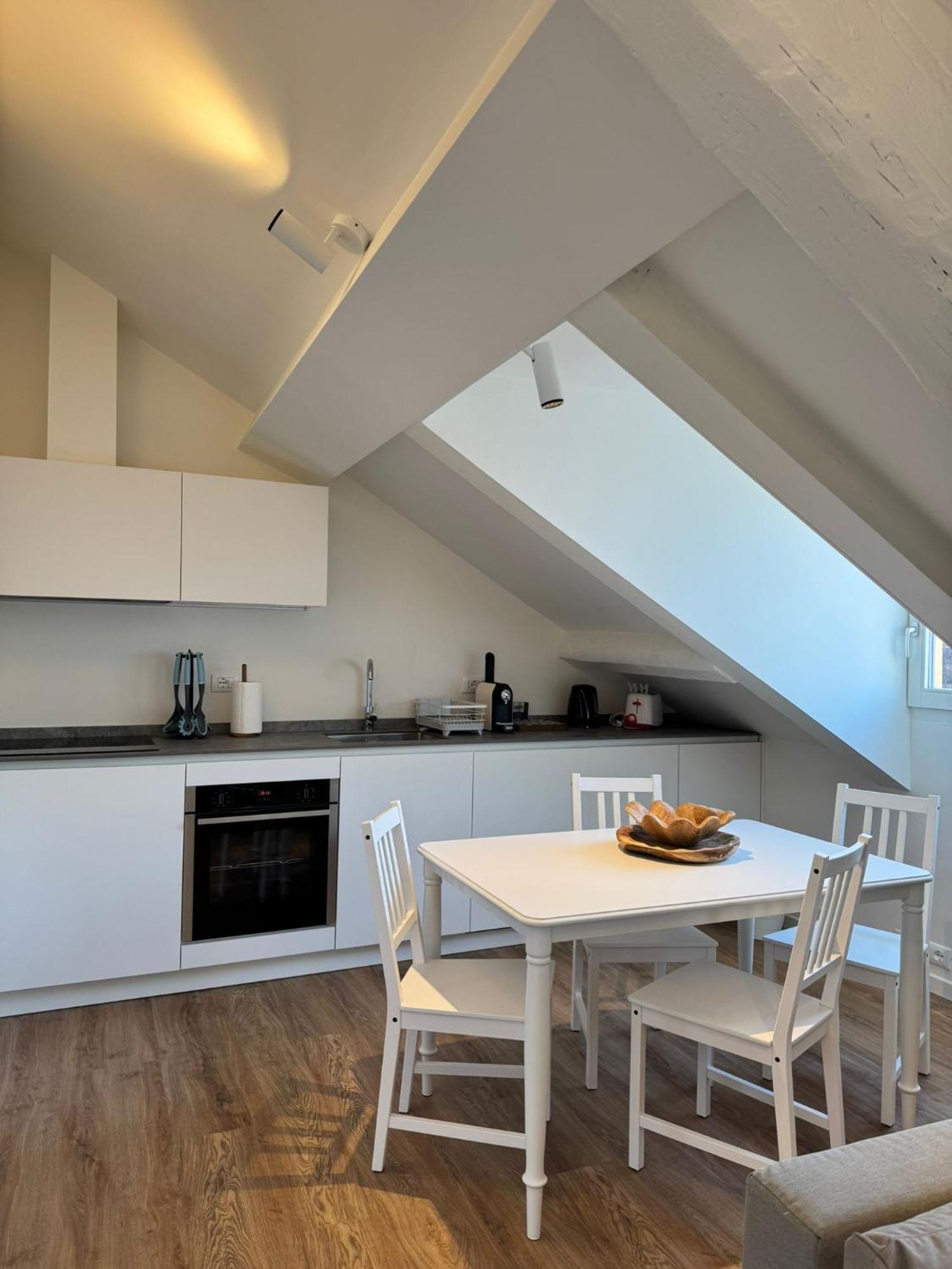 Apartment Be Your - Dalla Corte Del Glicine Mailand